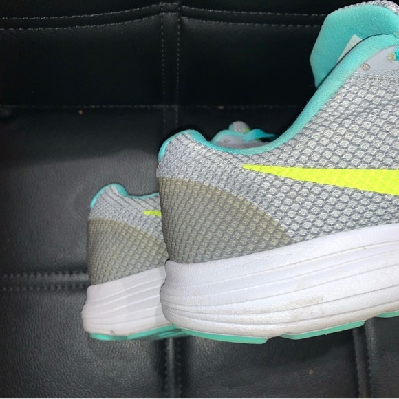 Nike Sneakers - Picture 5 of 6